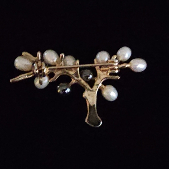 Seed Pearl Goldtone Brooch NWOT - Picture 2 of 2